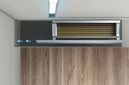 Vorteile der kanalisierten Installation von Gebläsekonvektoren unter der Decke: Beispiel von Mycond MCFC