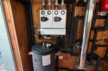 Einfamilienhaus mit Mycond Split Wärmepumpen der BeeSmart Serie